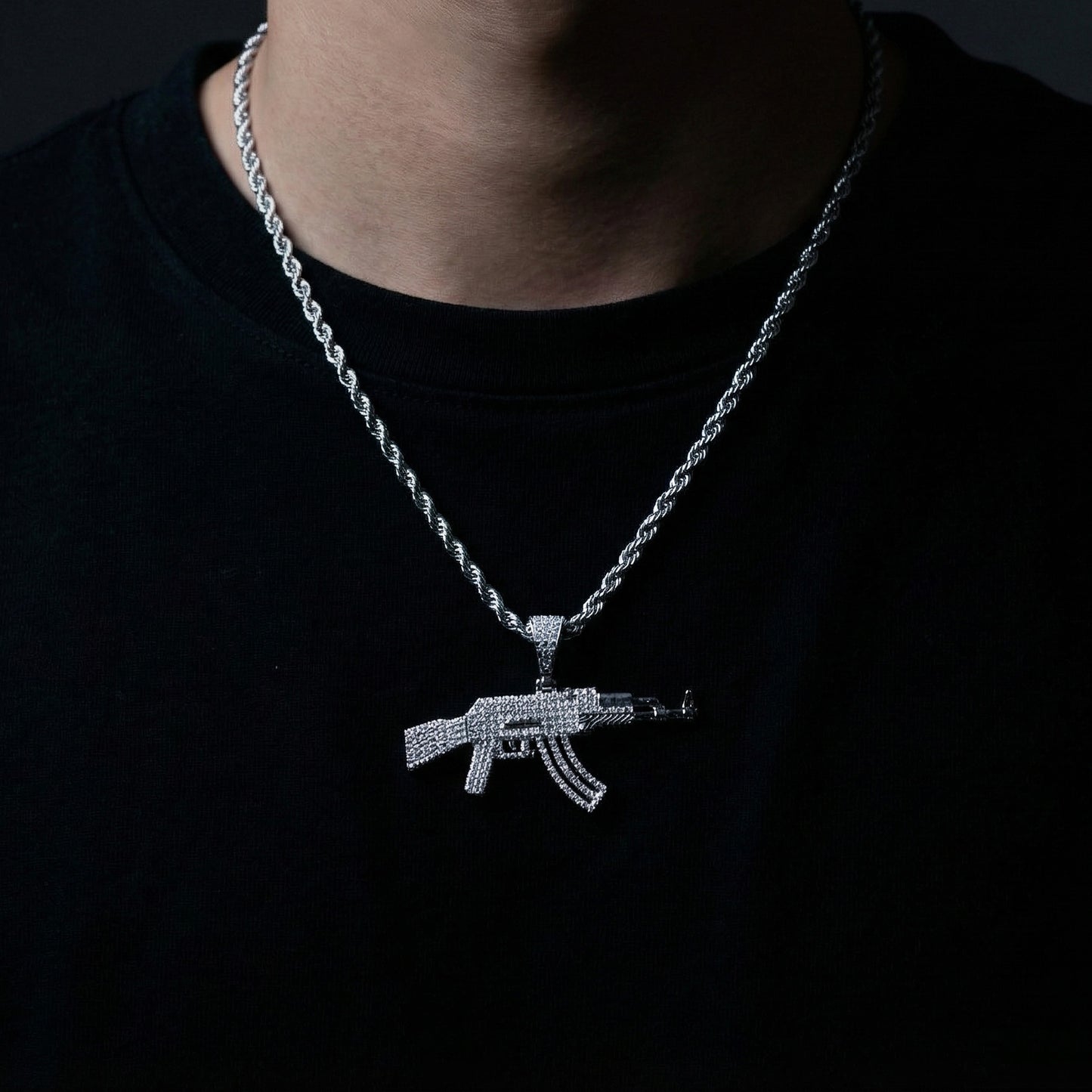 Iced Out Ak-47 Anhänger