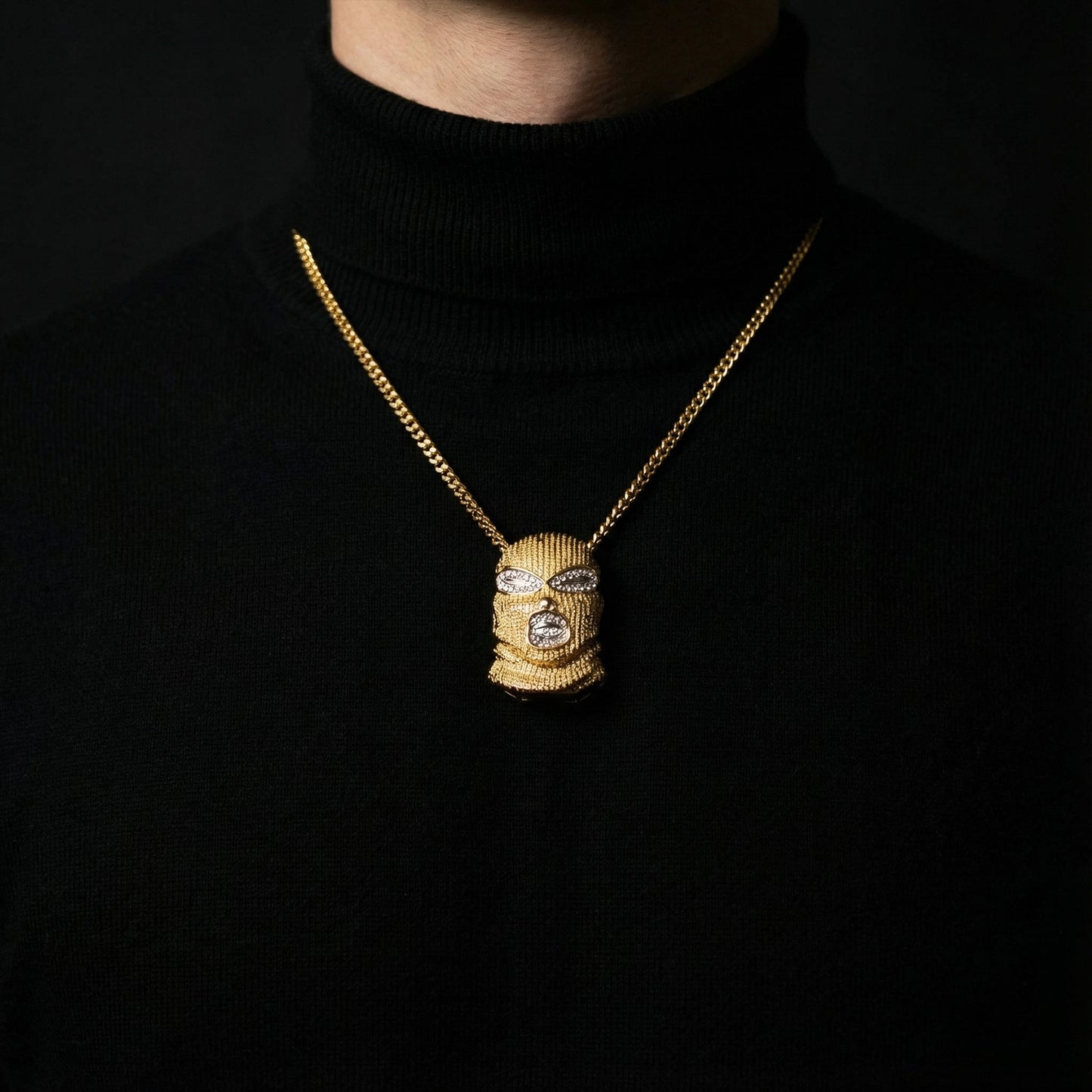 Mask-On Anhänger Gold