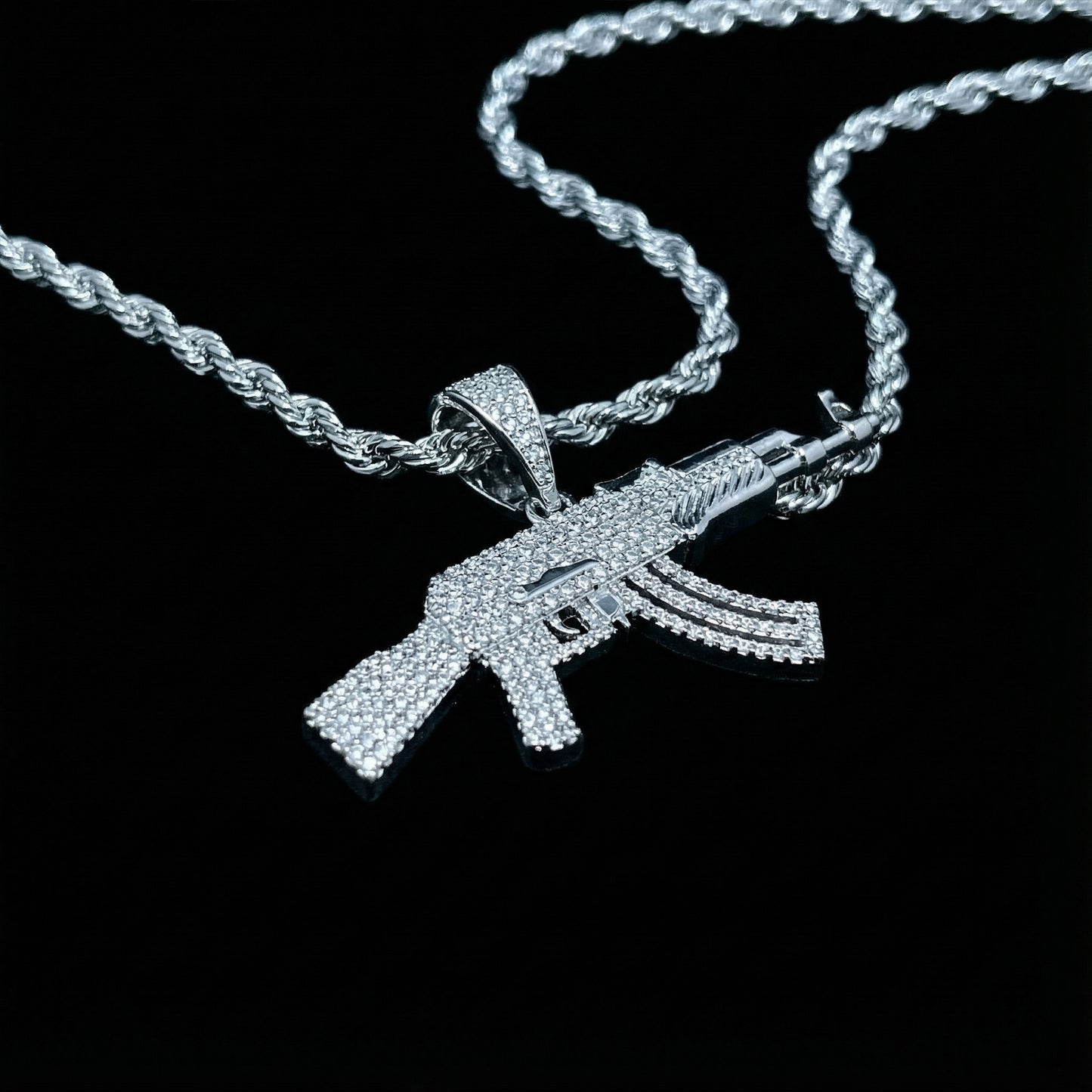 Iced Out Ak-47 Anhänger