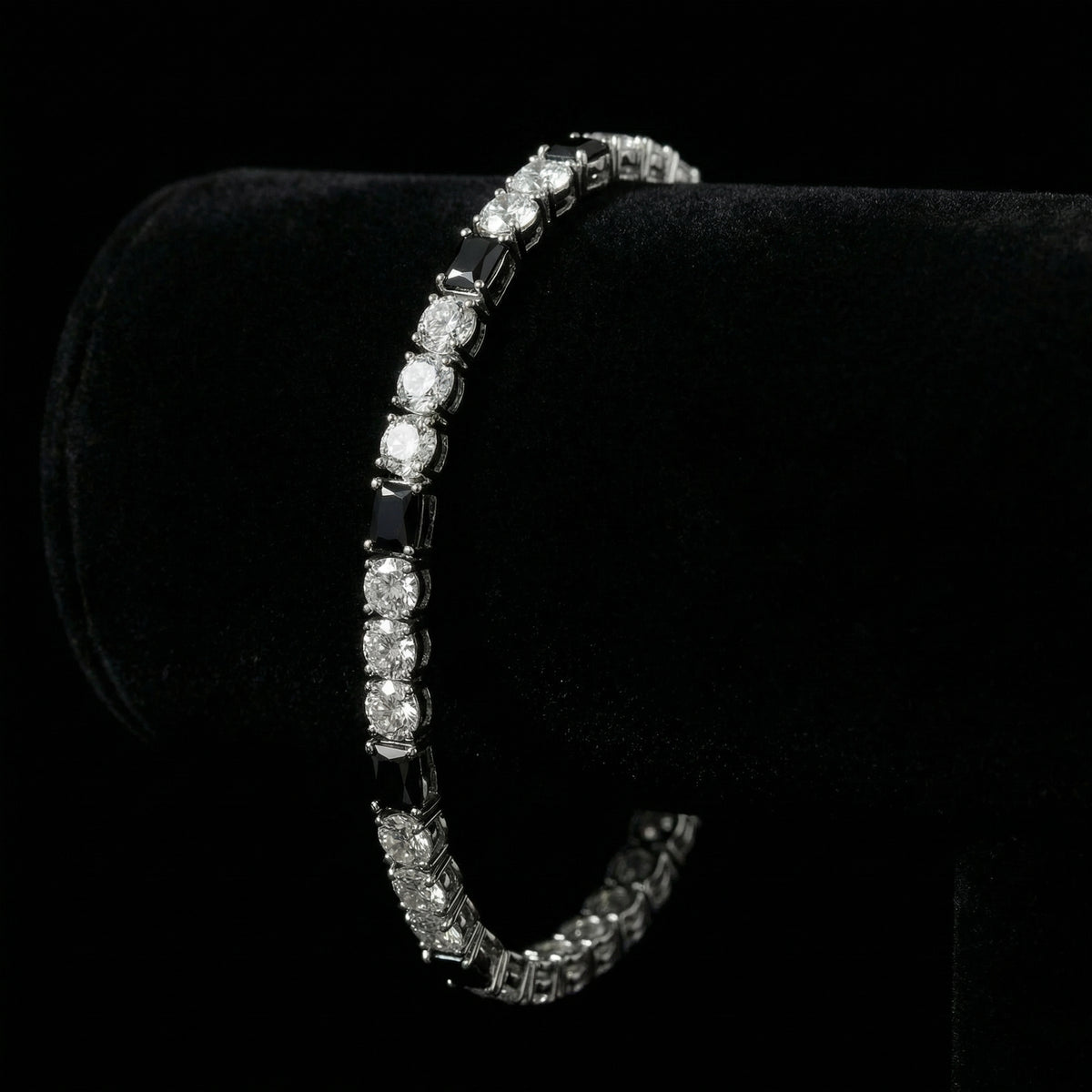 4 mm Black Baguette Tennis Armband