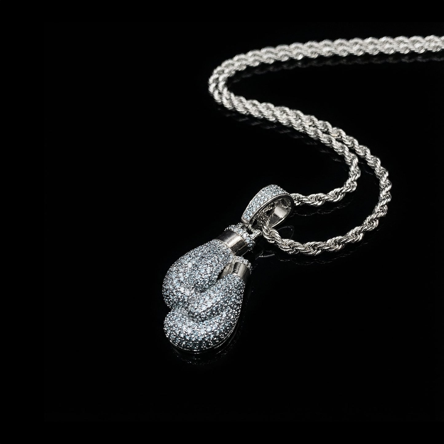 Iced Out Boxhandschuh Anhänger