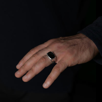 Schwarzstein Ring Gerundet